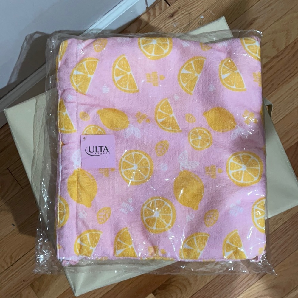 NWT drawstring towel backpack